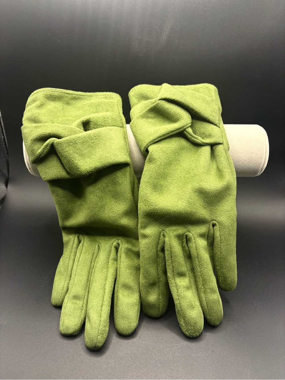 Vintage Lizden Green Suede Bow Gloves Size S